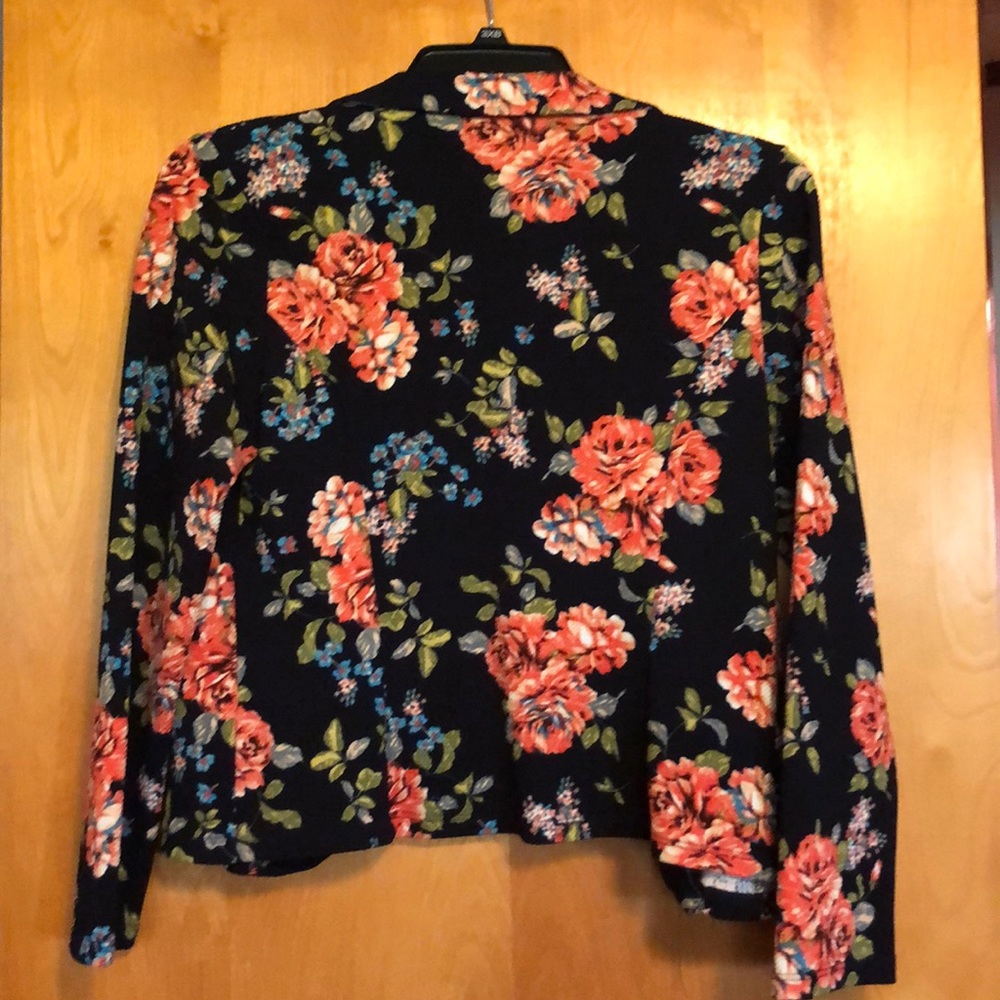 Floral Jacket - Picture 3 of 4